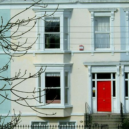Bed and Breakfast Claremont House à Dún Laoghaire Extérieur photo