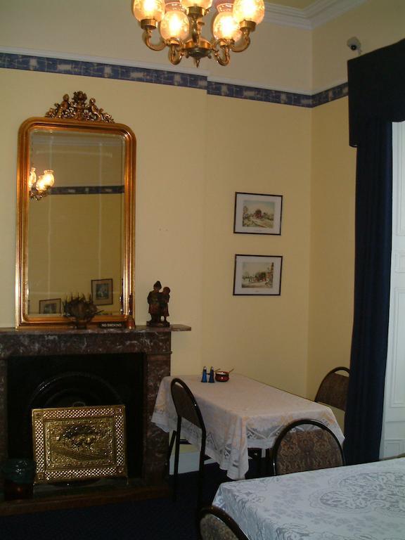 Bed and Breakfast Claremont House à Dún Laoghaire Extérieur photo
