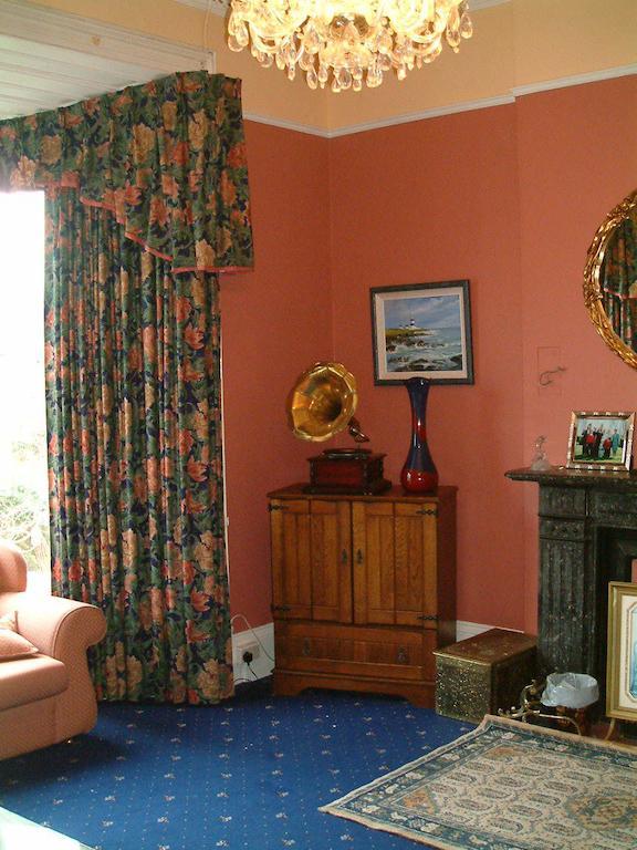 Bed and Breakfast Claremont House à Dún Laoghaire Extérieur photo